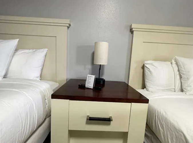 Fossil Butte Motel *